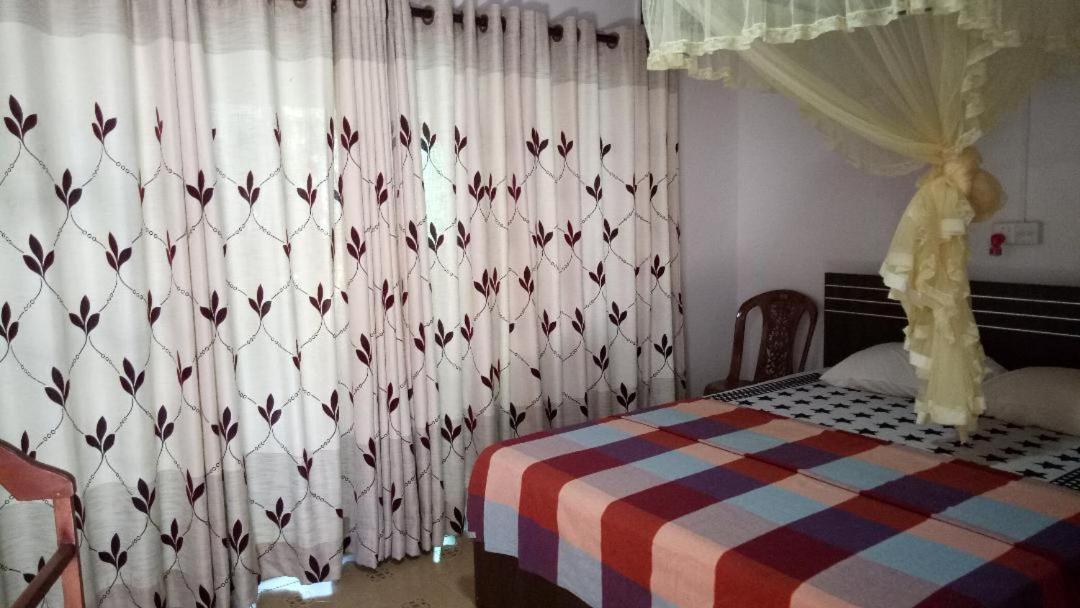 Hotel Twin Palms à Mirissa Extérieur photo